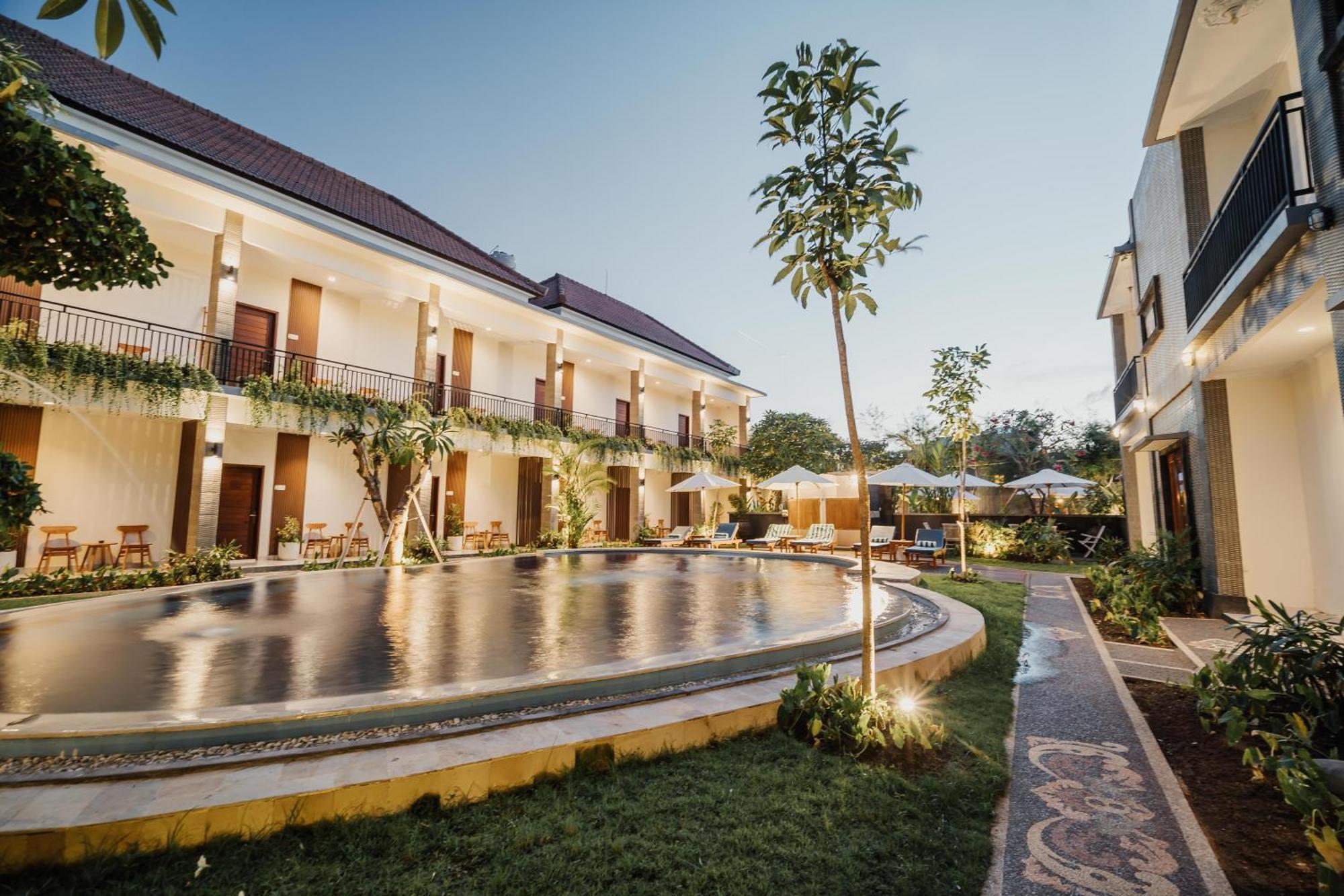 You Suite Seminyak Легиан Екстериор снимка