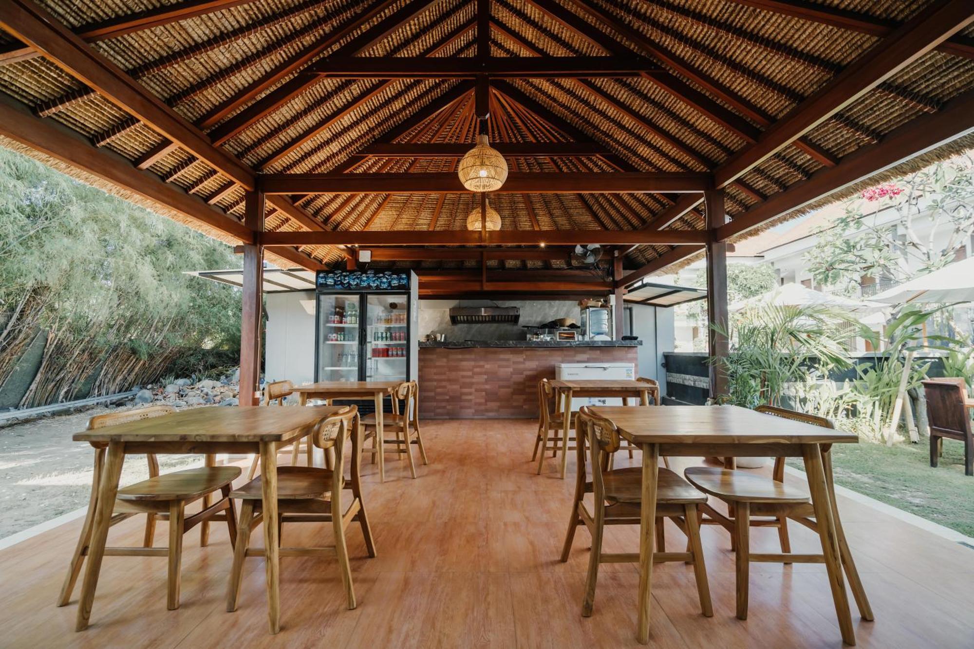 You Suite Seminyak Легиан Екстериор снимка