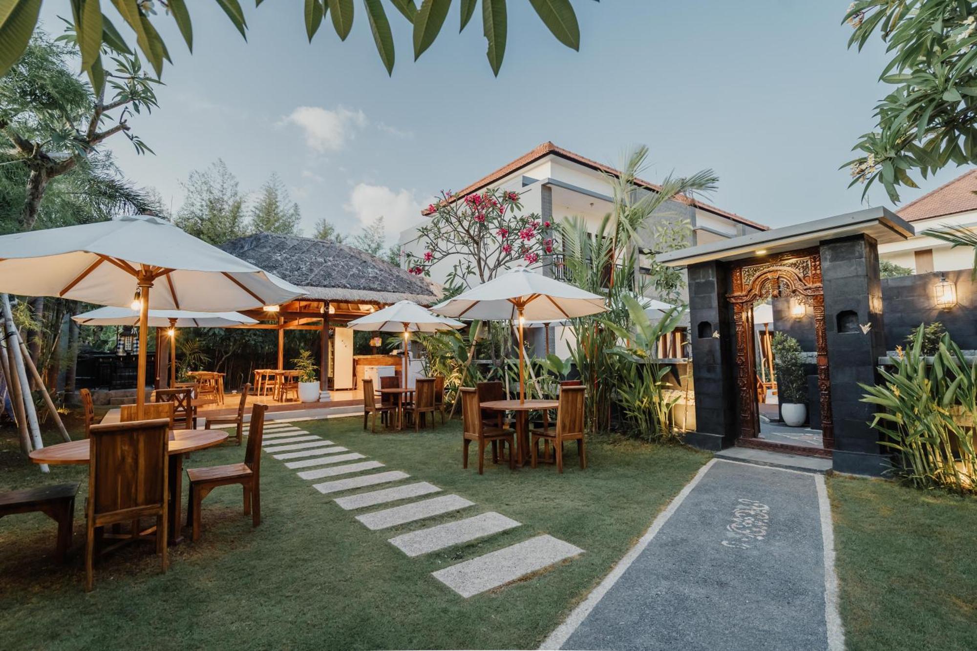 You Suite Seminyak Легиан Екстериор снимка