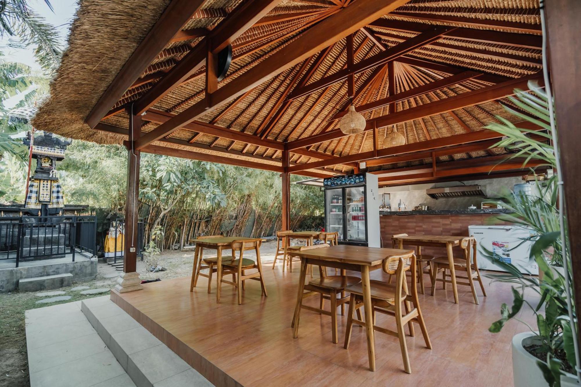 You Suite Seminyak Легиан Екстериор снимка